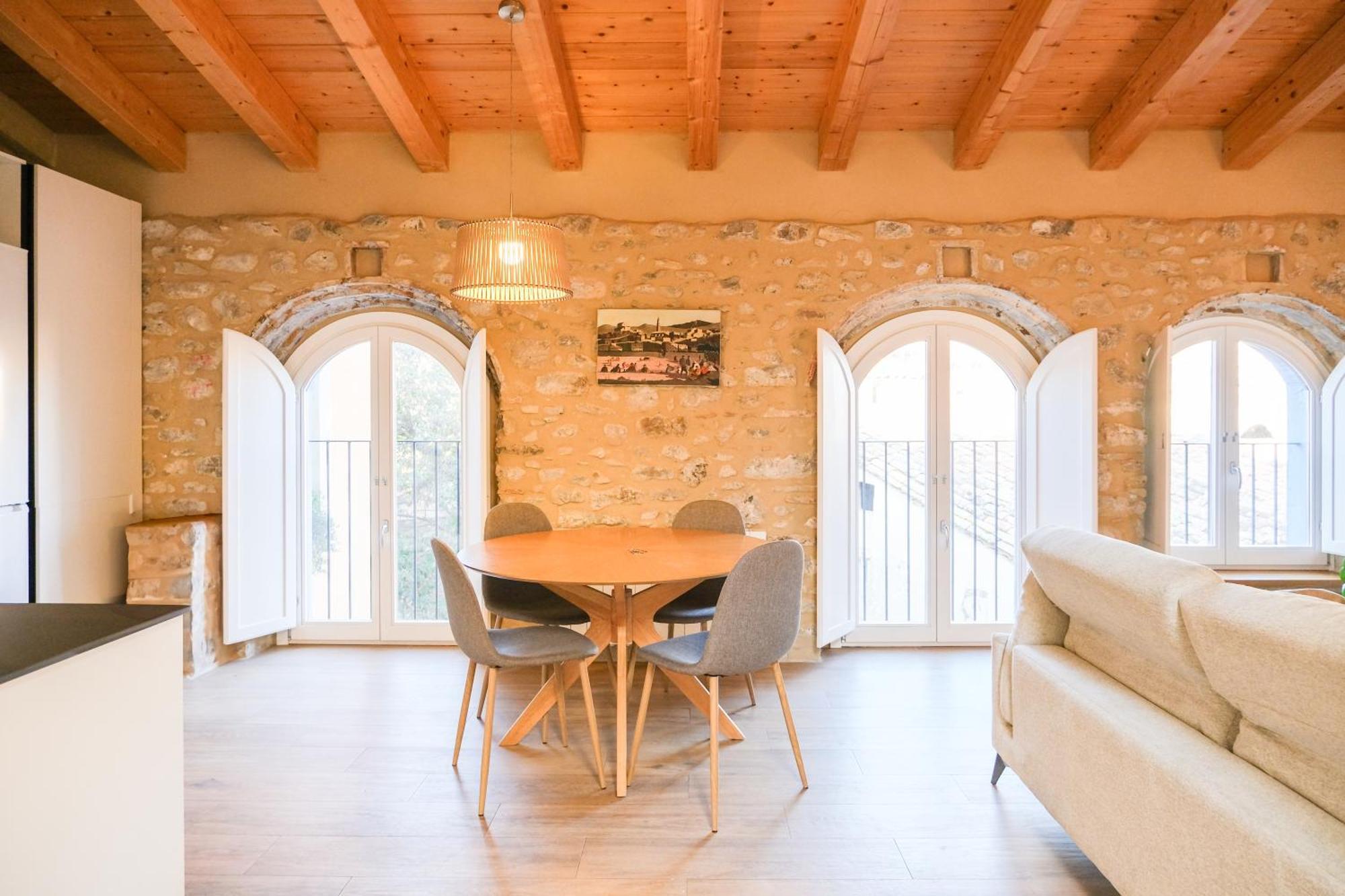 Ganganell Atic Apartamento Con Terraza En Besalú Exterior foto