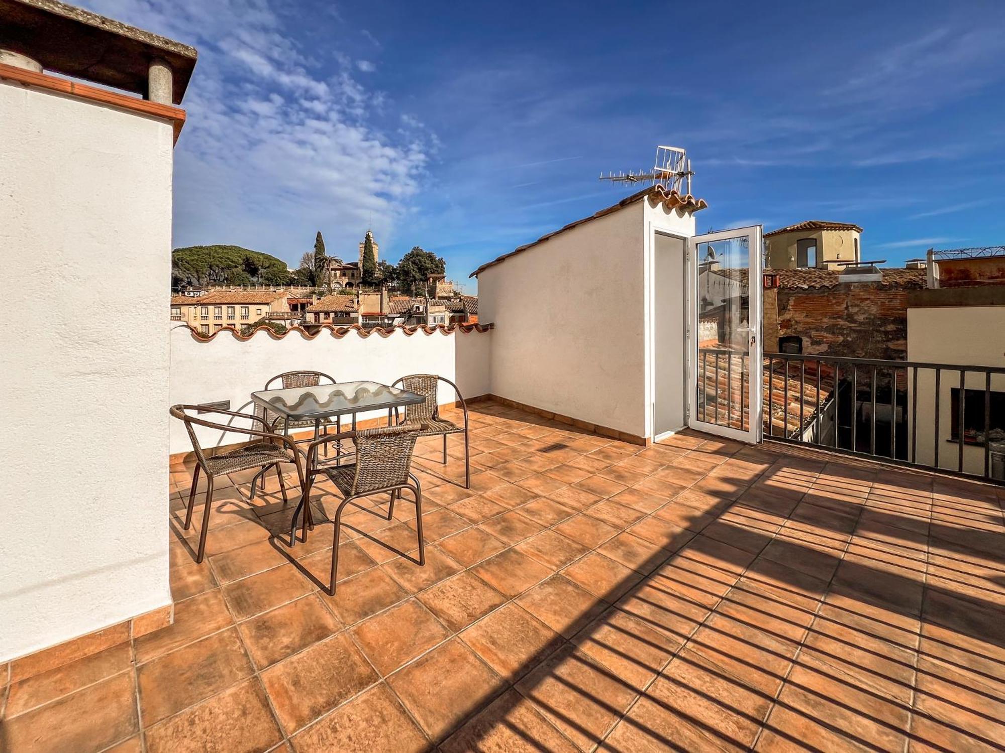 Ganganell Atic Apartamento Con Terraza En Besalú Exterior foto